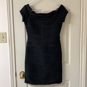 🌷3 for$25🌷Dynamite, US M, Black Cap Sleeve Wave Print Semi Sheer Lined Dress